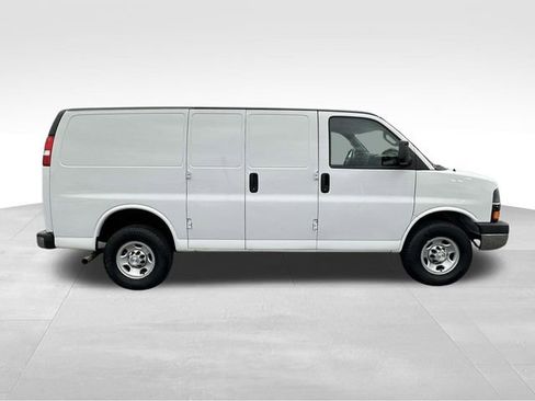 Used 2023 Chevrolet Express 2500 w/ Driver Convenience Package image 28