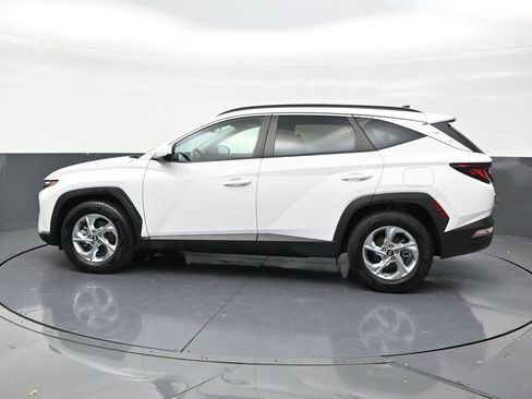 Used 2024 Hyundai Tucson SEL FWD image 2