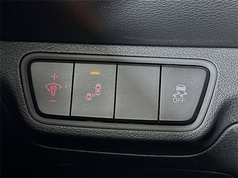 Used 2024 Kia Forte LXS w/ LXS Technology Package image 10