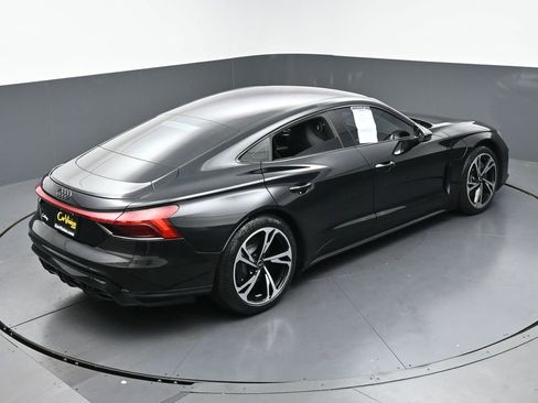 Used 2022 Audi e-tron GT Premium Plus w/ Performance Package image 38