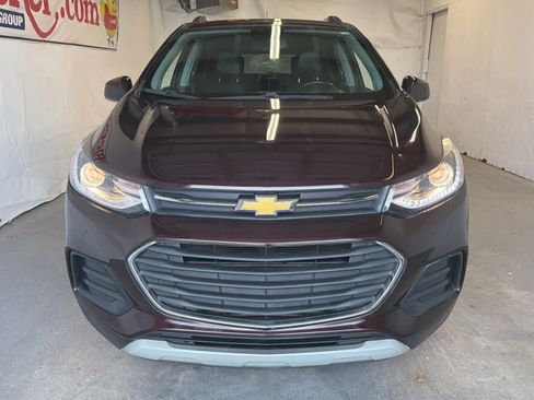 Used 2022 Chevrolet Trax LT w/ Driver Confidence Package AWD/4WD image 3