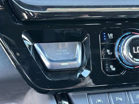 New 2026 GMC Sierra 1500 AT4 w/ AT4 Premium Package AWD/4WD image 17