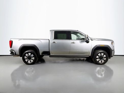 Used 2024 GMC Sierra 2500 Denali w/ Denali Reserve Package image 8