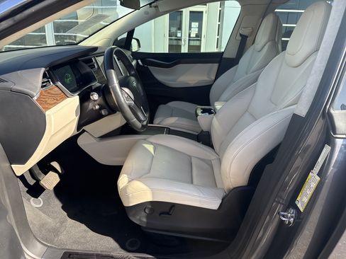 Used 2018 Tesla Model X 100D AWD/4WD image 12