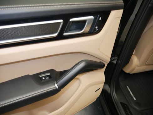Certified 2023 Porsche Cayenne GTS AWD/4WD image 20