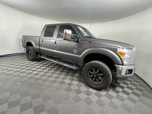 Used 2013 Ford F250 Lariat w/ Lariat Ultimate Pkg AWD/4WD image 7