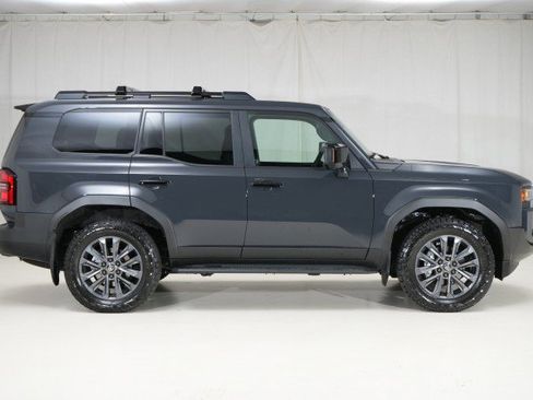 Used 2025 Toyota Land Cruiser image 17