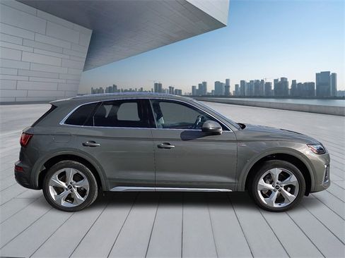 Certified 2023 Audi Q5 2.0T Premium Plus w/ Premium Plus Package image 7