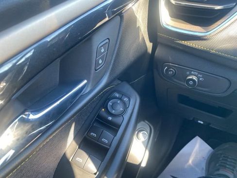 Used 2025 Chevrolet TrailBlazer ACTIV w/ Convenience Package image 19