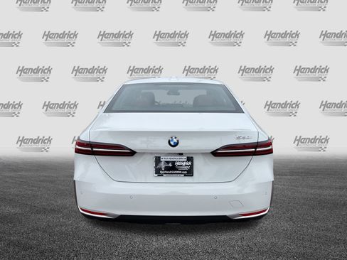 Used 2025 BMW 530i image 9