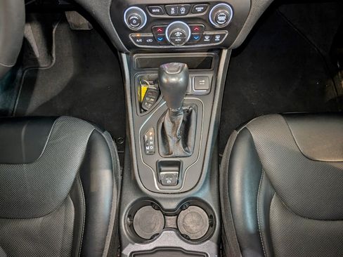 Used 2022 Jeep Cherokee Latitude Lux FWD image 37