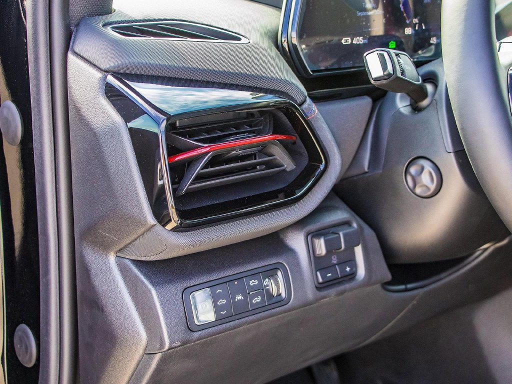 Used 2024 Chevrolet Silverado EV RST AWD/4WD image 30