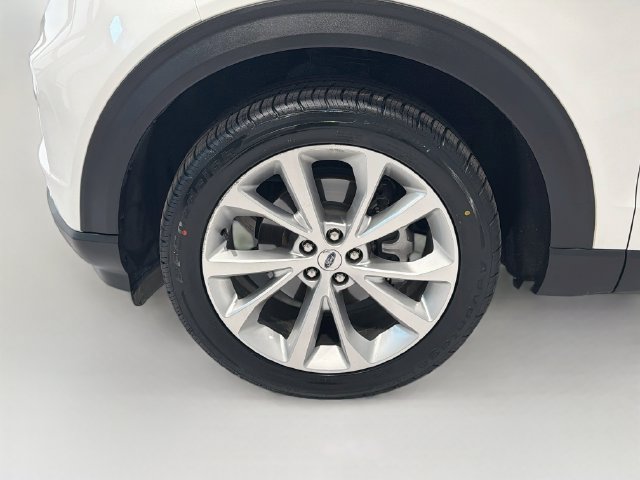 Used 2023 Ford Explorer Platinum w/ Technology Package AWD/4WD image 28