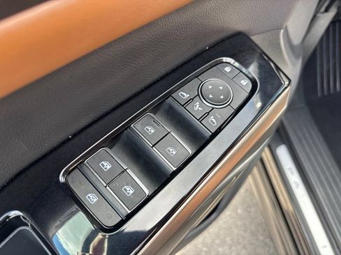Certified 2024 Nissan Pathfinder Platinum AWD/4WD image 17