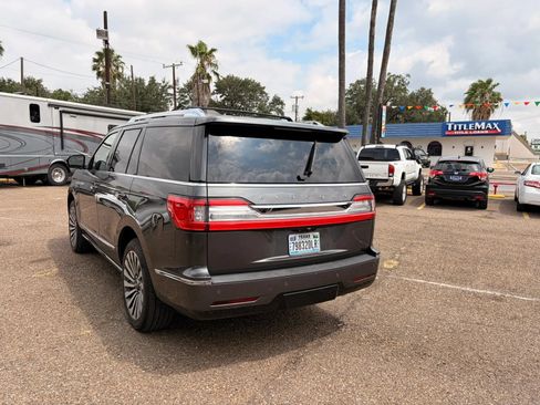 Used 2018 Lincoln Navigator Reserve w/ Technology Package AWD/4WD image 8