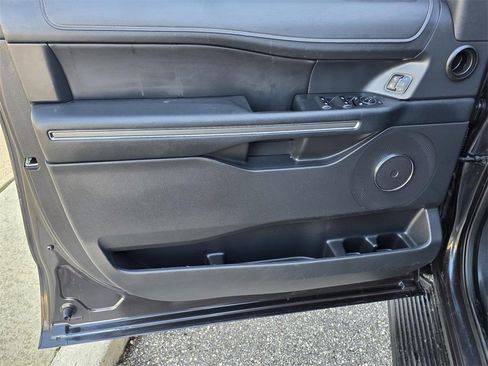 Used 2024 Ford Expedition XLT image 38