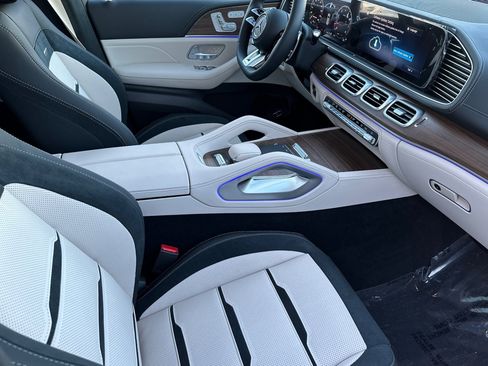 New 2026 Mercedes-Benz GLS 63 AMG 4MATIC image 15