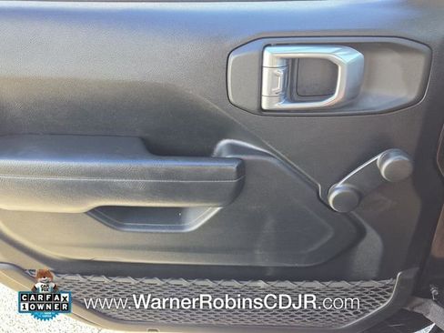 Used 2022 Jeep Wrangler Sport AWD/4WD image 32