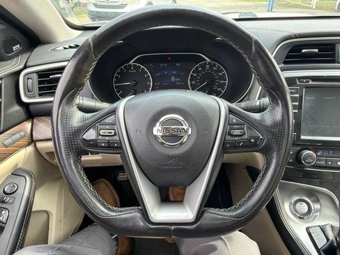 Used 2017 Nissan Maxima Platinum FWD image 16