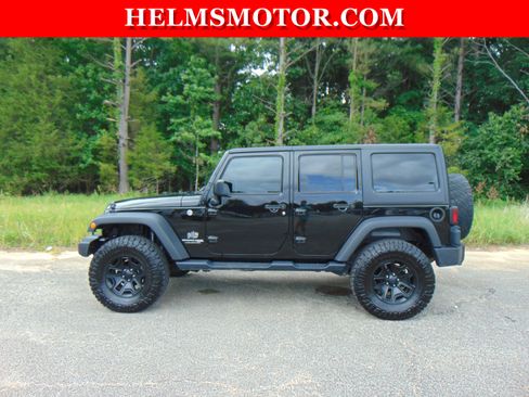 Used 2018 Jeep Wrangler Unlimited Sport S AWD/4WD image 2