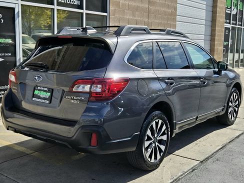Used 2019 Subaru Outback 3.6R Limited image 6