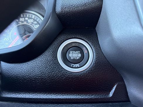 Used 2024 RAM 3500 Big Horn image 29