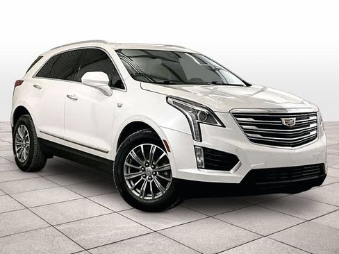 Used 2018 Cadillac XT5 Luxury w/ Driver Awareness Package AWD/4WD image 3