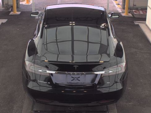 Used 2017 Tesla Model S 75 RWD image 17