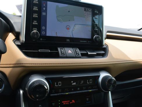 Used 2019 Toyota RAV4 Limited w/ Cold Weather Package AWD/4WD image 17