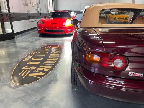 Used 1995 MAZDA MX-5 Miata M-Edition RWD image 13