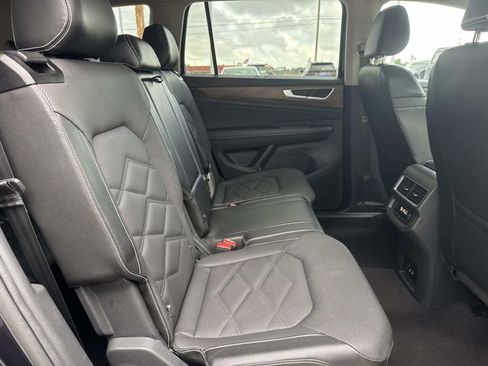 Used 2024 Volkswagen Atlas SE FWD image 10