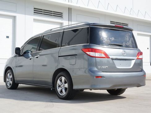 Used 2016 Nissan Quest SV image 9