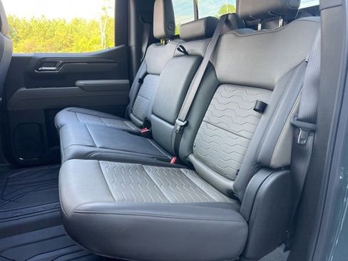 Used 2025 Chevrolet Silverado 1500 ZR2 w/ Technology Package image 31