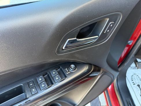 Used 2015 GMC Canyon SLE RWD image 12