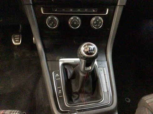 Used 2017 Volkswagen GTI S image 24
