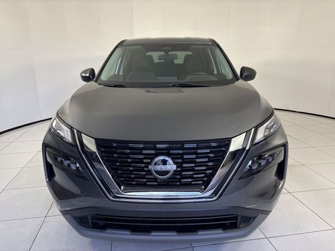 Used 2023 Nissan Rogue S image 8