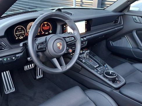 Certified 2025 Porsche 911 Targa 4 GTS AWD/4WD image 4