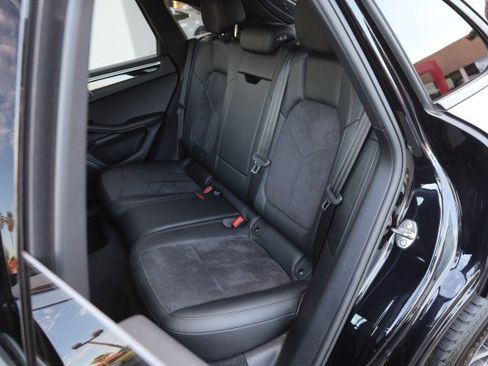 Used 2018 Porsche Macan Sport Edition AWD/4WD image 41