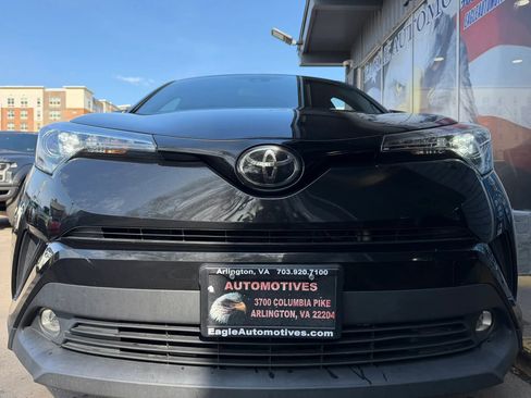 Used 2019 Toyota C-HR Limited image 8