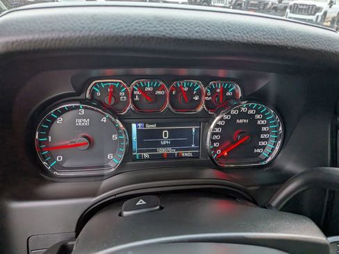 Used 2018 Chevrolet Tahoe LT image 19