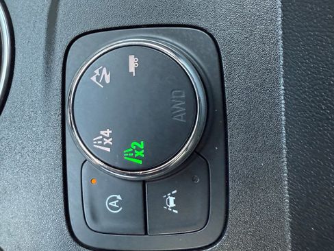 Used 2023 Chevrolet Traverse High Country w/ LPO, Floor Liner Package AWD/4WD image 44