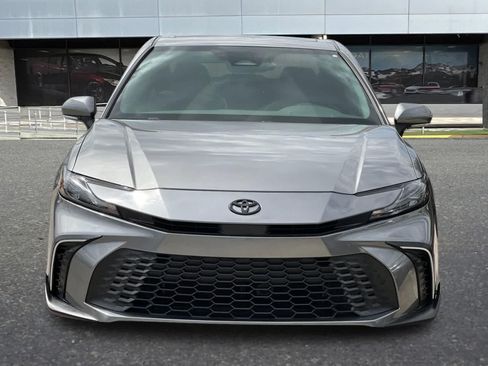 Used 2025 Toyota Camry SE w/ Convenience Package FWD image 11