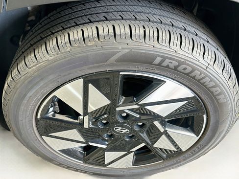 Used 2025 Hyundai Kona SEL AWD/4WD image 11