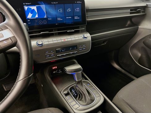 Used 2025 Hyundai Kona SEL image 26