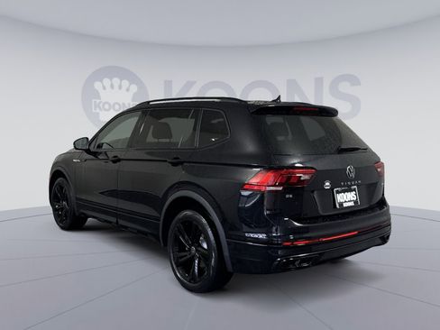 Used 2023 Volkswagen Tiguan SE R-Line AWD/4WD image 4