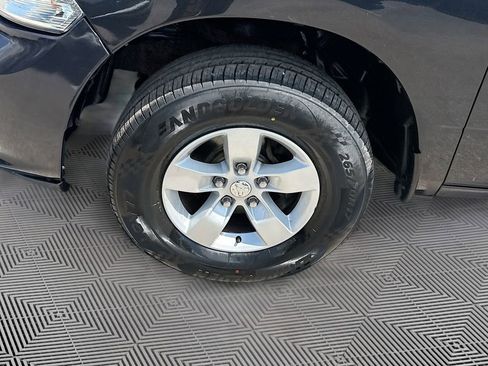 Used 2019 RAM 1500 Express image 34