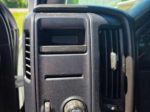 Used 2014 Chevrolet Silverado 1500 W/T RWD image 17