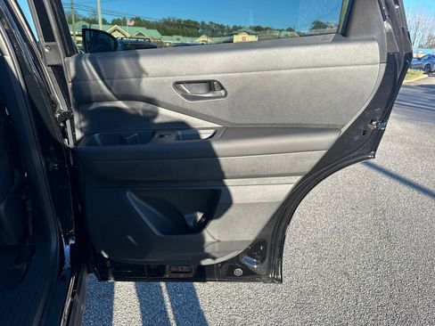 New 2026 Nissan Pathfinder SV image 16