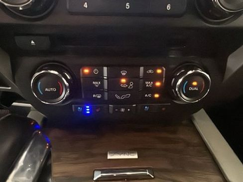Used 2018 Ford F150 Lariat AWD/4WD image 23