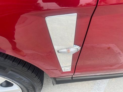 Used 2010 Cadillac SRX Luxury image 97